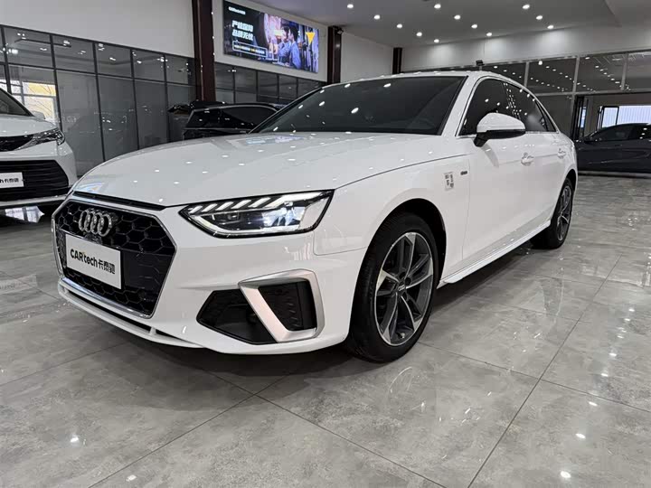 Audi A4L 2022 40 TFSI Fashionable and Dynamic