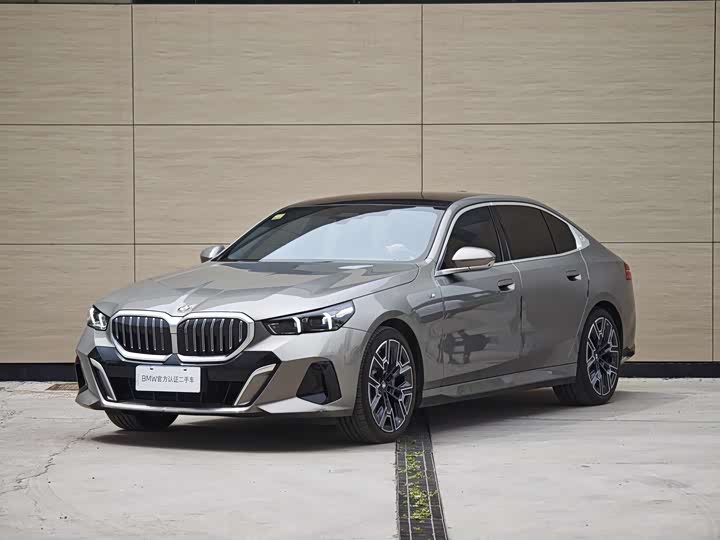 2024 BMW 5 Series 2024 530Li M Sport Luxury Package