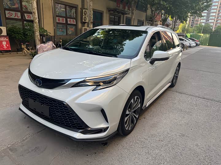 Granvia 2023 Model 2.5LHybrid PremiumPLUS Edition