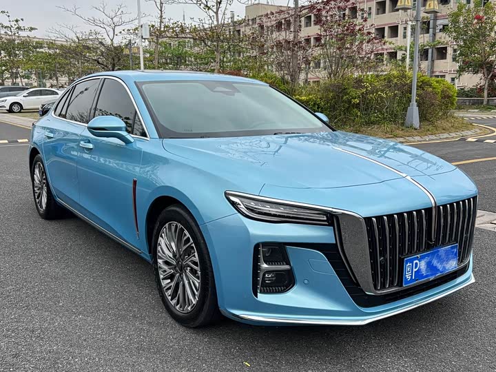 Hongqi H5 2023 2.0T automatic smart connected flag version