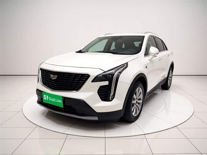 2022 Cadillac XT4 2022 28T FWD Luxury