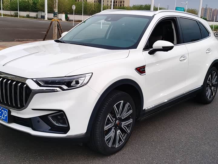 Hongqi HS5 2022 2.0T Zhilian Qixiang four-wheel drive version