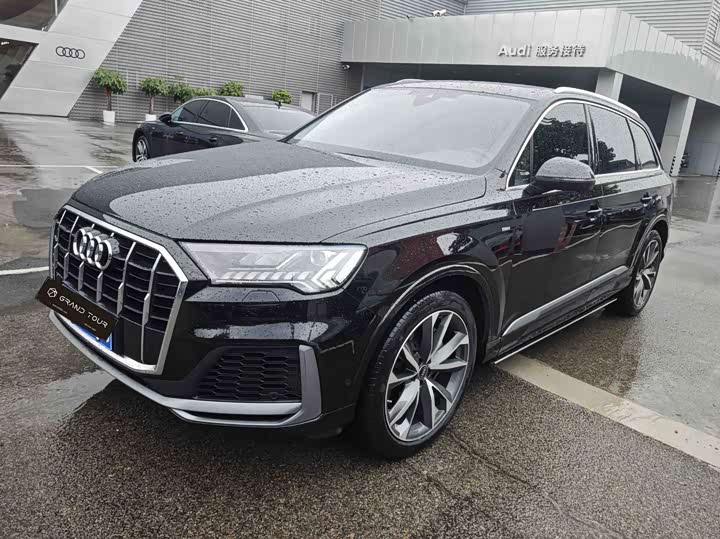 Audi Q7 2023 55 TFSI quattro S line Sport