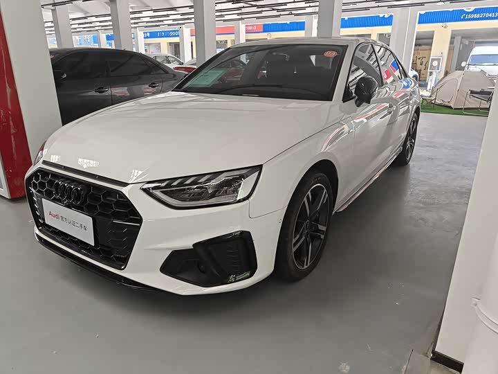 Audi A4L 2022 40 TFSI luxury and dynamic model