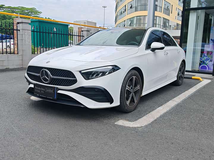 Mercedes-Benz A-Class 2024 A 200 L Fashion