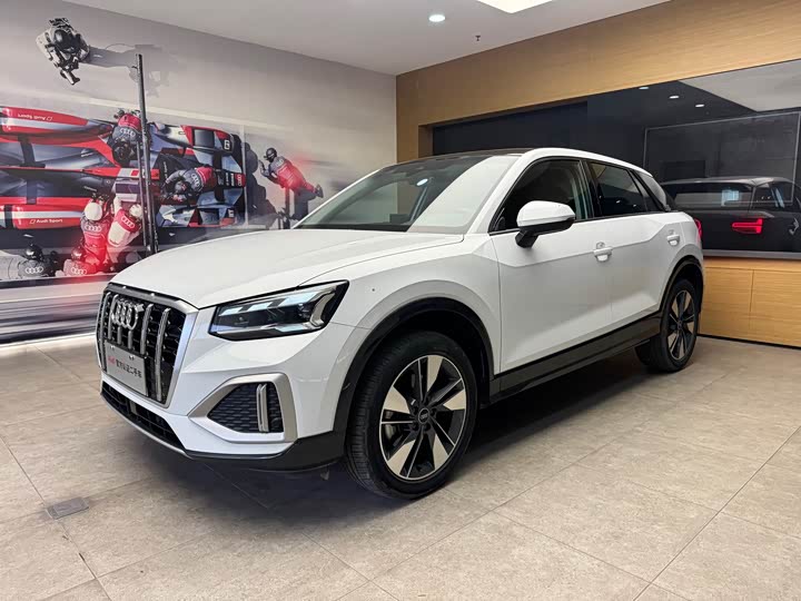 Audi Q2L 2024 35TFSI fashionable and elegant