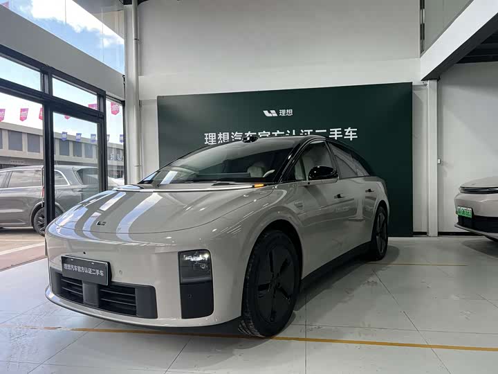 Ideal i6 2025 two-wheel drive standard version