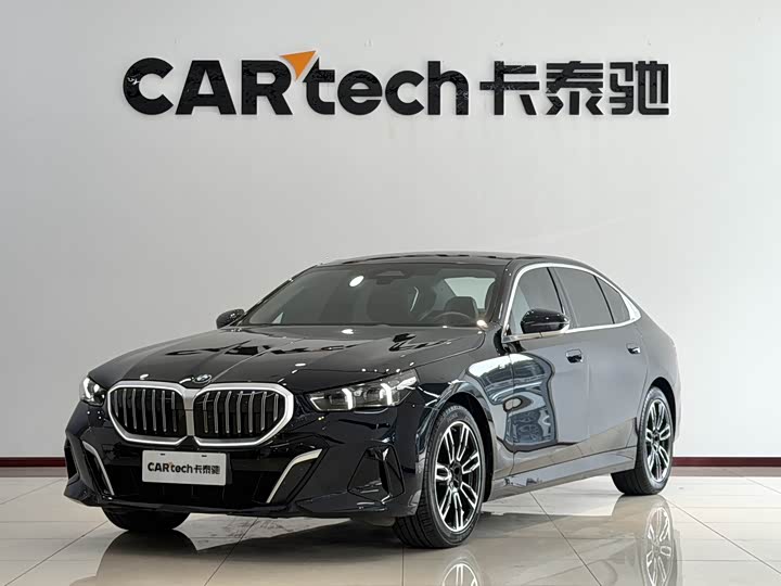 BMW 5 Series 2024 525Li M Sports Package