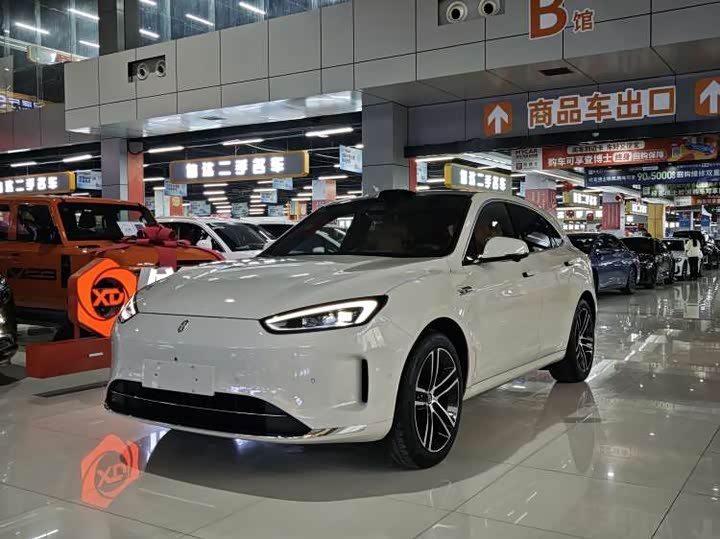 Wenjie M5 2025 extended range Ultra four-wheel drive version