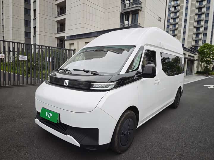 Remote Super VAN 2025 Yucheng Edition Medium Wheelbase High Roof 68kWh Zhixin