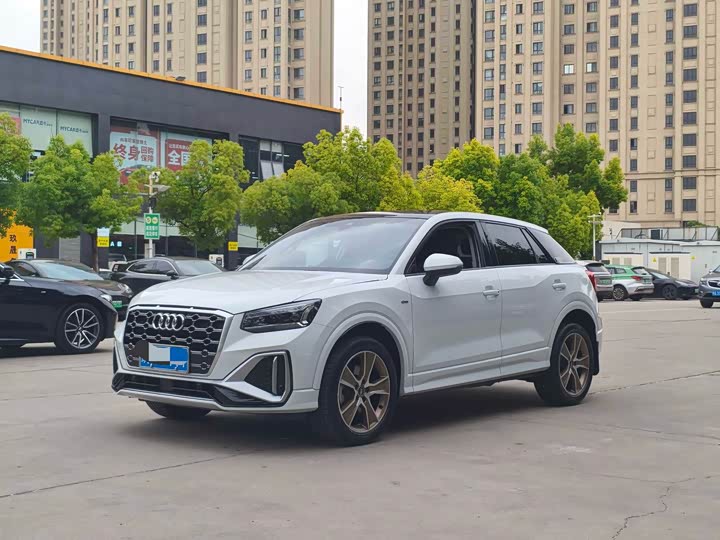 Audi Q2L 2024 35TFSI fashionable and dynamic