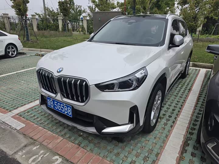 BMW X1 2023 sDrive20Li X-Line