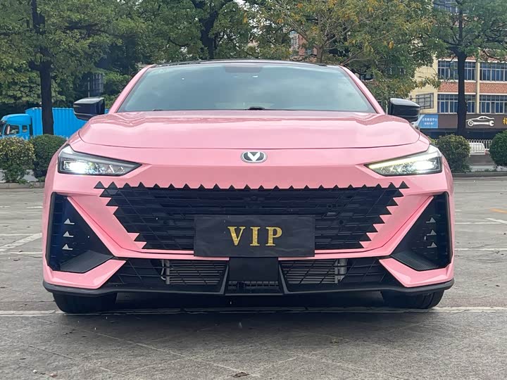 Changan UNI-V 2022 1.5T premium model