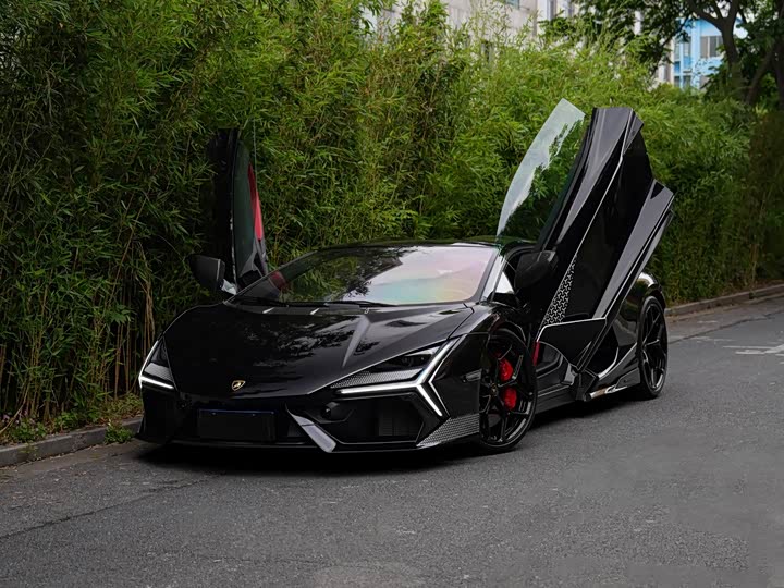 Revuelto 2023 6.5L PHEV Standard Edition