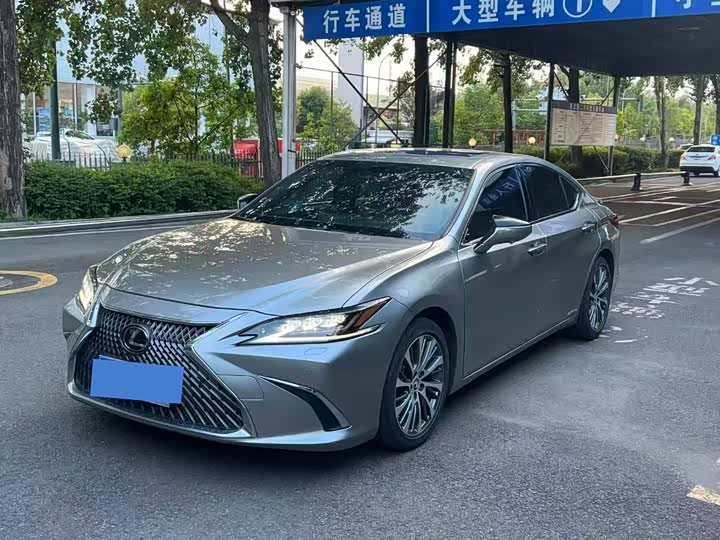 Lexus ES 2020 300h Luxury