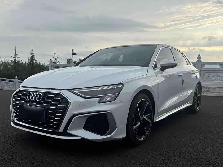 Audi A3 2022 Sportback 35 TFSI stylish and sporty