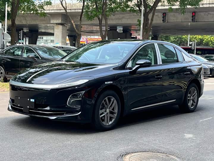 Hongqi E-QM5 2025 500km rental version