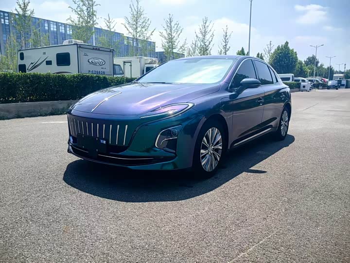 Hongqi E-QM5 2022 431km Charging Enjoyment Edition