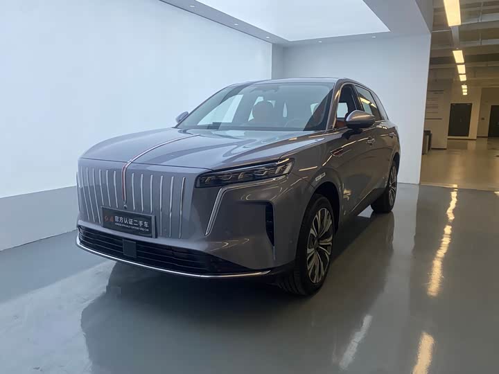 Hongqi HS6 PHEV 2026 220 four-wheel drive smart hybrid version