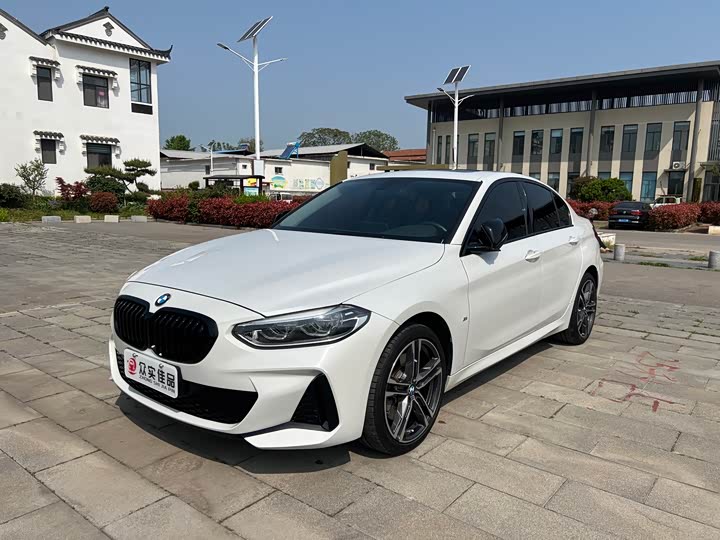 BMW 1 Series 2022 125i M Sports Night Edition