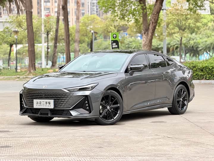 Changan UNI-V 2023 1.5T premium model