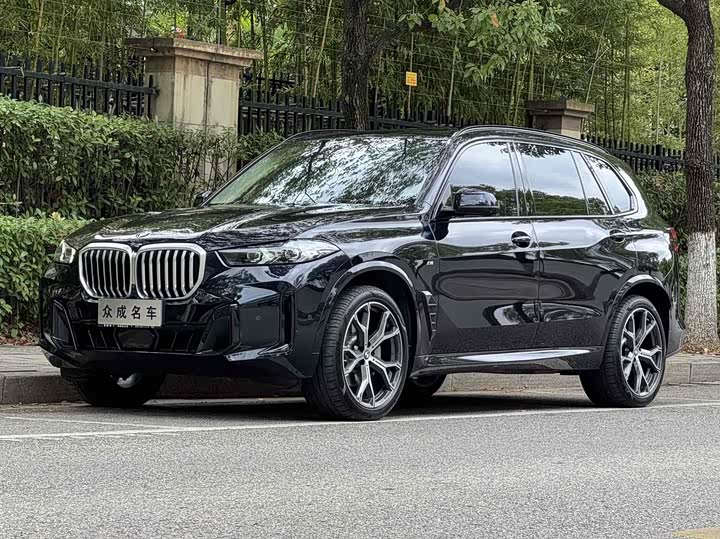 BMW X5 2023 xDrive 30Li Exclusive M Sports Night Package