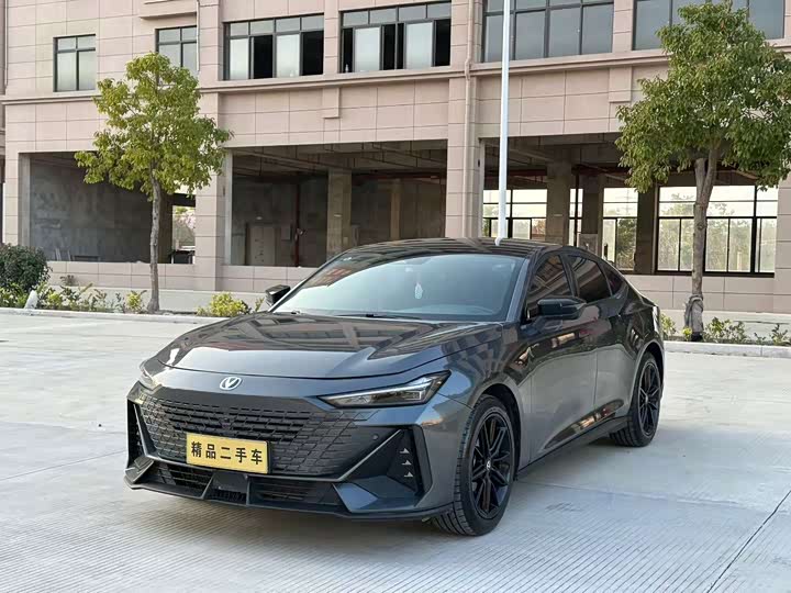 Changan UNI-V 2024 1.5T Prestige Edition