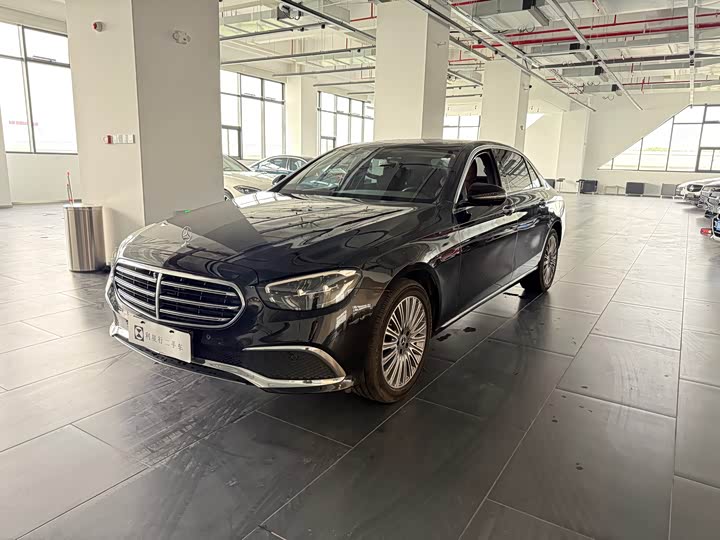 Mercedes-Benz E-Class 2023 E 300 L Fashion