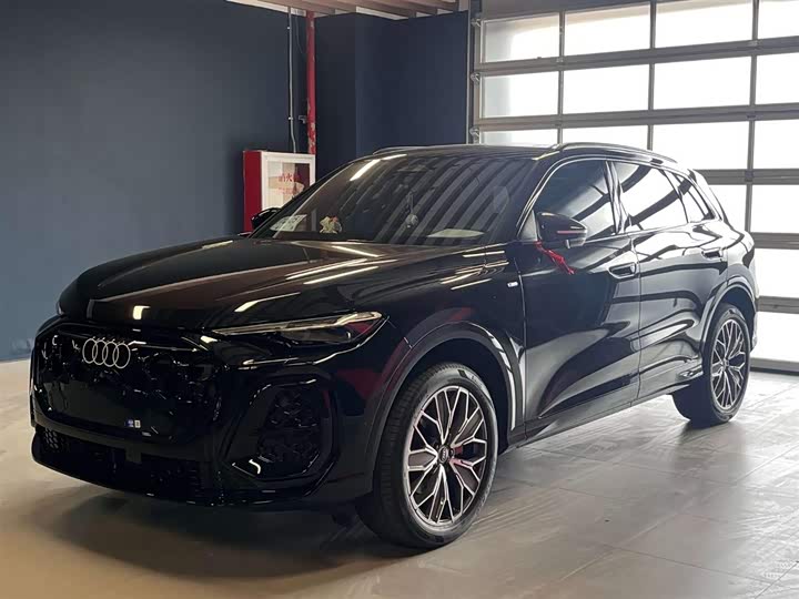 Audi Q5L 2026 2.0T Exclusive Edition for Ten Million Users