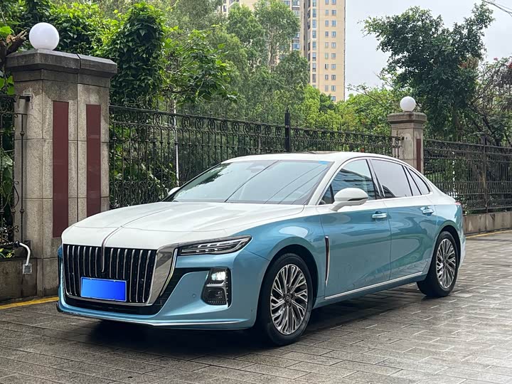Hongqi H5 2023 2.0T automatic smart connected flag version