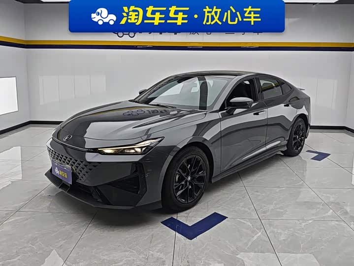 Changan UNI-V 2024 1.5T premium model
