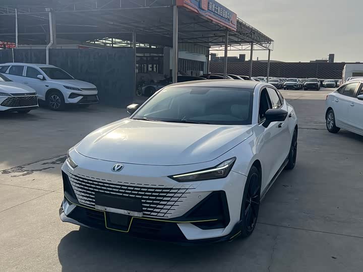 Changan UNI-V 2023 1.5T sports version