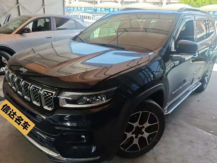 Commander 2022 2.0T two-wheel drive luxury version