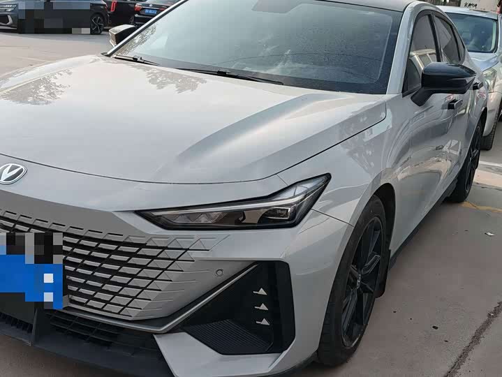 Changan UNI-V 2023 1.5T premium model