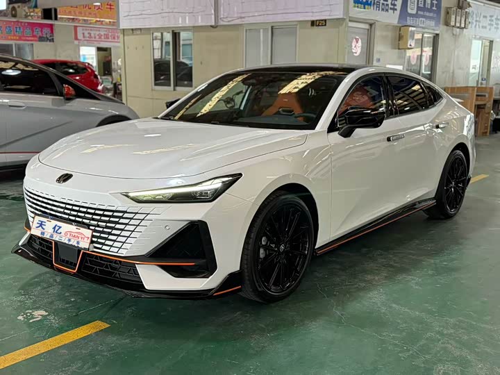 Changan UNI-V 2025 1.5T 500Bar high-energy sports version