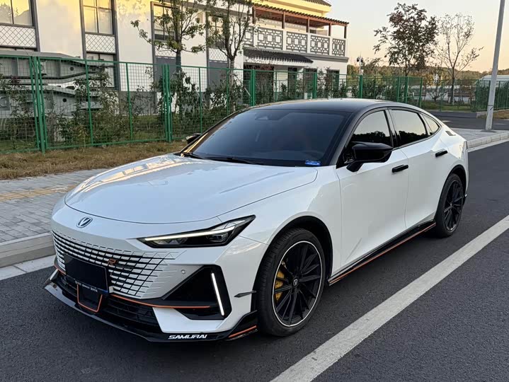 Changan UNI-V 2022 1.5T sports version