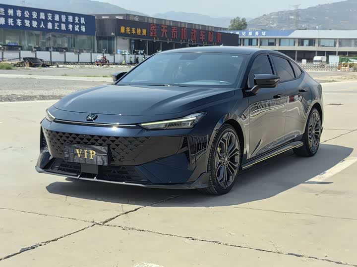 Changan UNI-V 2023 1.5T sports version