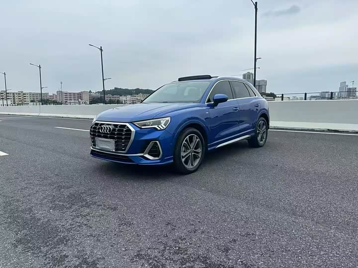 Q3 2022 Model 40 TFSI RS Version