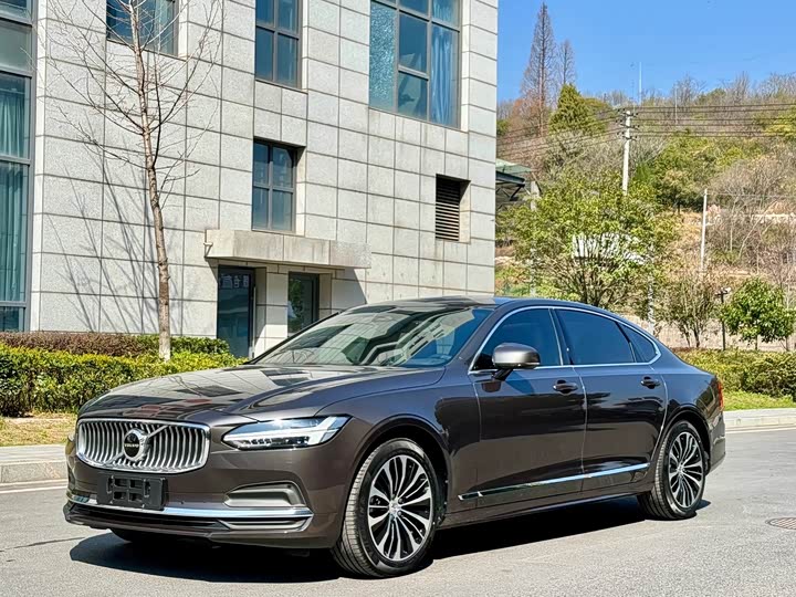 S90 2025 Model B5 Luxury Edition