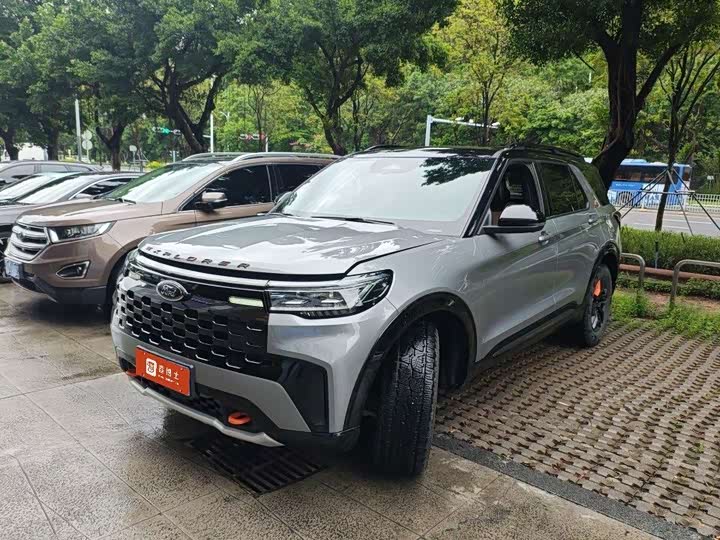 2024 Model 2.3T EcoBoost Edition 7