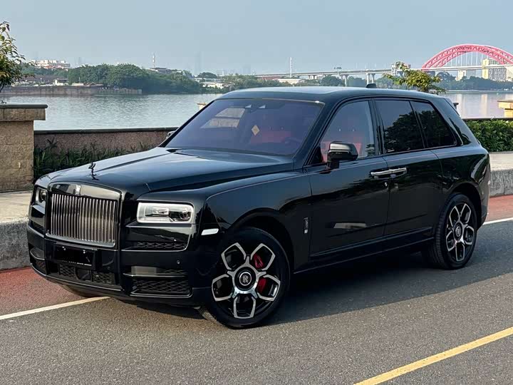 2022 Model Black Badge