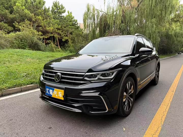 Tiguan L 2022 330TSI automatic two-wheel drive R-Line flagship version