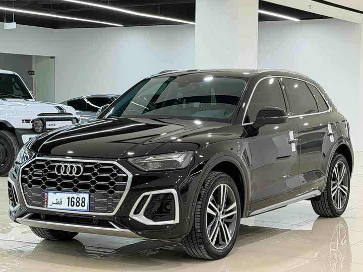 Audi Q5L 2021 40 TFSI luxury and dynamic model
