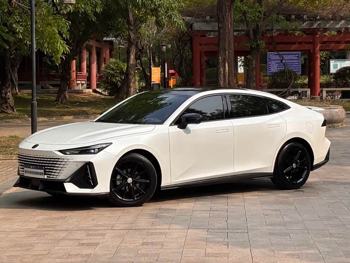 Changan UNI-V 2022 1.5T premium model