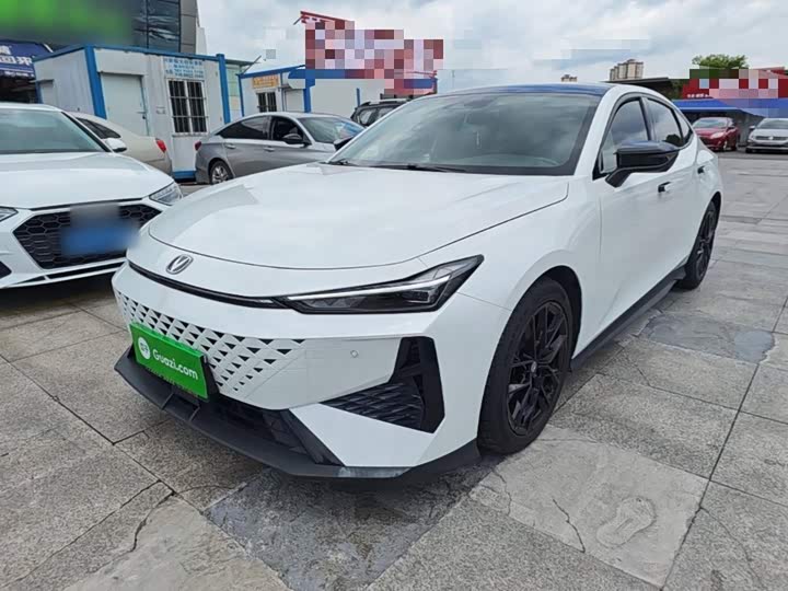 Changan UNI-V 2024 1.5T Prestige Edition