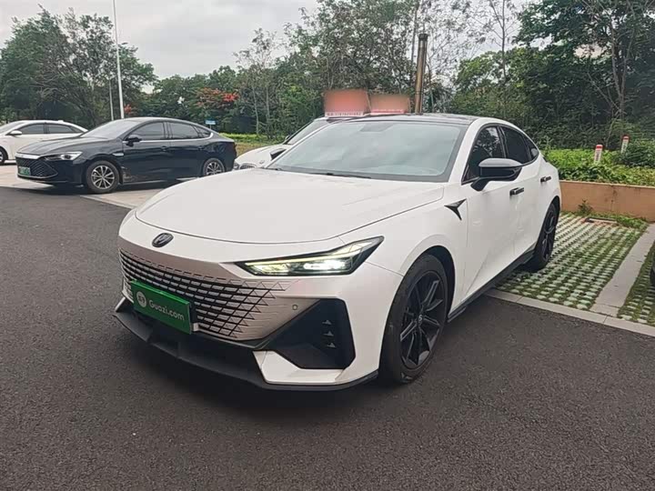 Changan UNI-V 2022 1.5T ZunGui Edition