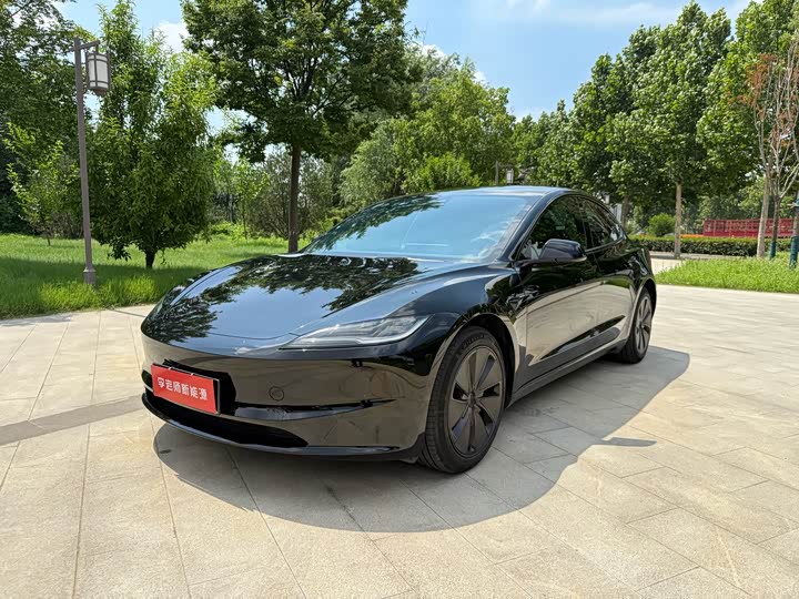 Model 3 2023 Model Edition