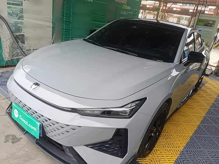 Changan UNI-V 2024 1.5T noble sports model