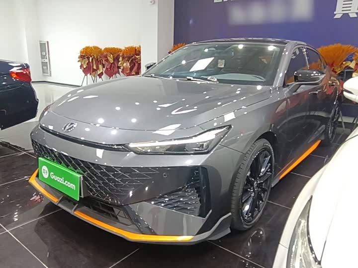 Changan UNI-V 2024 1.5T noble sports model