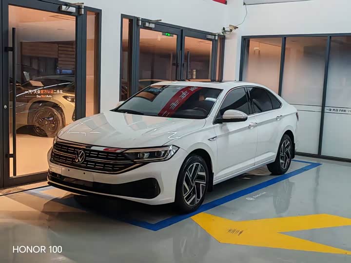 Sagitar 2023 300TSI DSG Beyond Edition